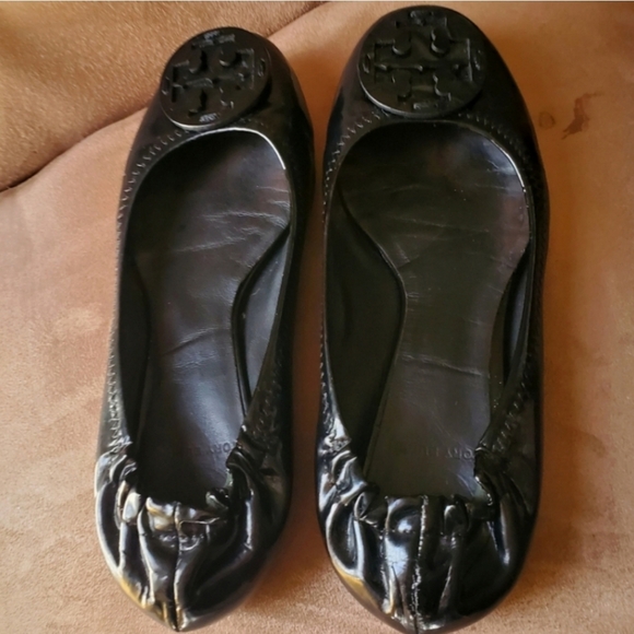 Tory Burch Reva Ballet Flats Black Classic Patent Leather Shoes Size 6.5 - Picture 2 of 10